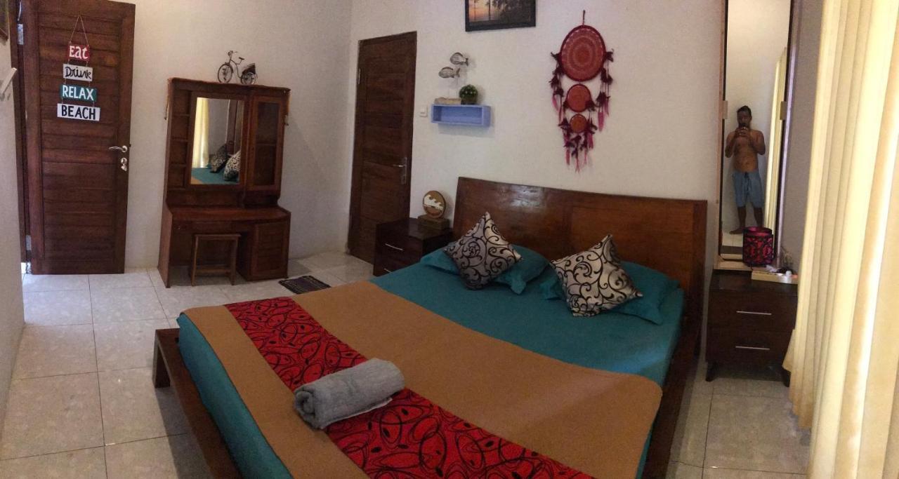 Hotel Medewi Secret Surfcamp Pulukan Esterno foto