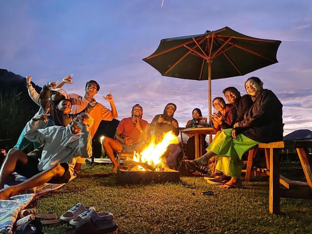 Hotel Medewi Secret Surfcamp Pulukan Esterno foto