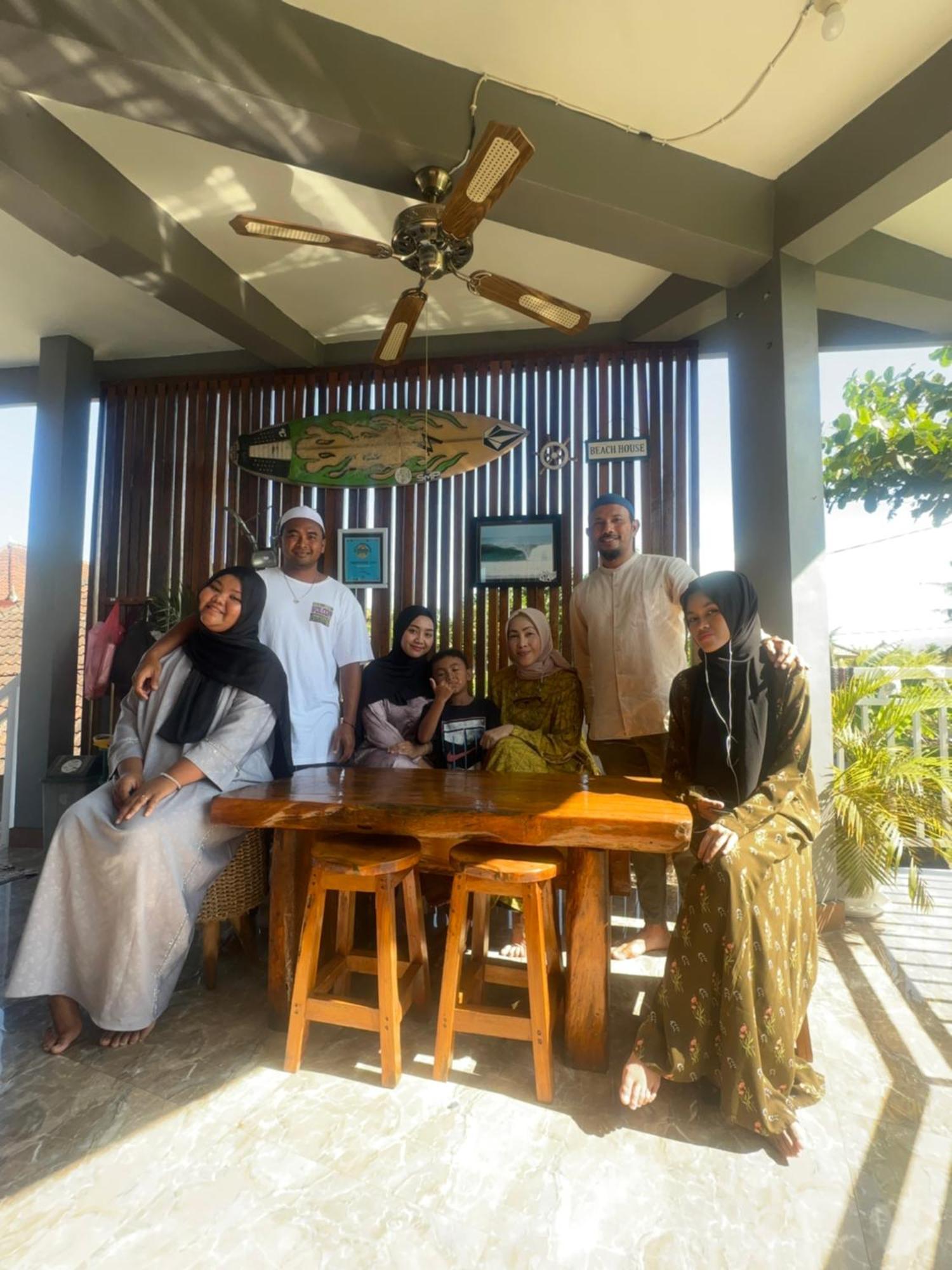 Hotel Medewi Secret Surfcamp Pulukan Esterno foto