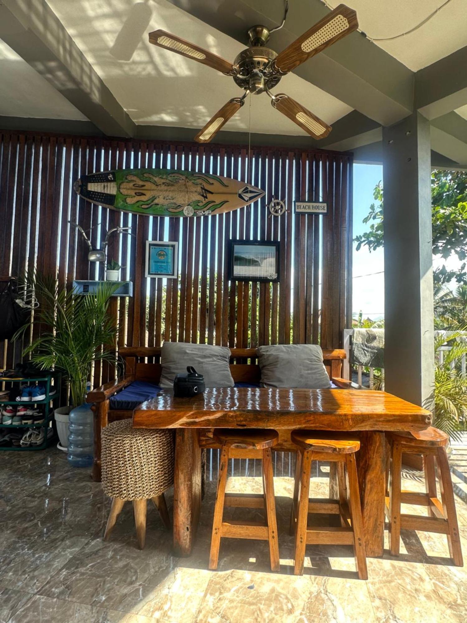 Hotel Medewi Secret Surfcamp Pulukan Esterno foto